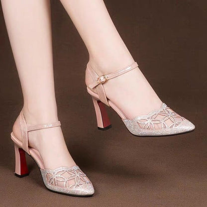 Zapatos de tacón medio con strass